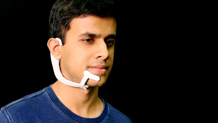 MIT developed a headset that gives a voice to the voice inside your head