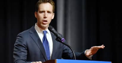 Missouri's Hawley — McCaskill's likely challenger — pushes Greitens to resign