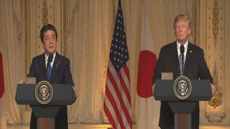 Trump praises Japan PM for work on North Korea