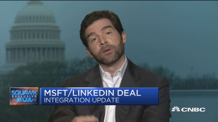Microsoft 'exceeded our expectations,' says LinkedIn CEO