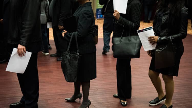Initial jobless claims down 1,000 to 232,000