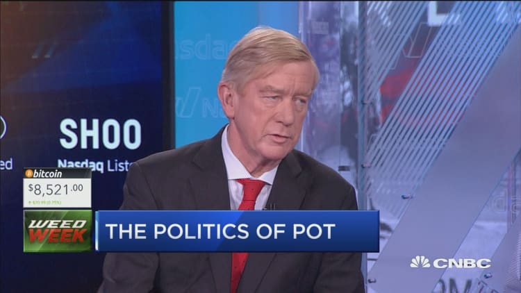 Former Mass. governor pushes to legalize pot
