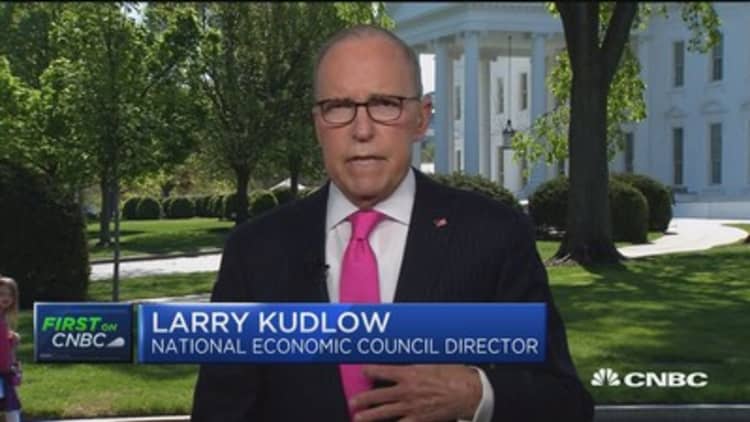 Kudlow: Tim Cook was most helpful in White House meeting