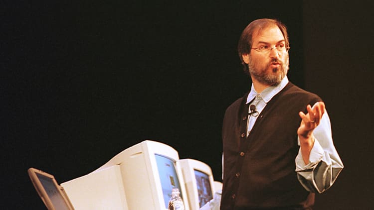 Steve Jobs defends his commitment to Apple on CNBC in 1997