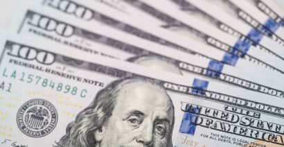 US dollar dips as traders brace for more Fed rate cuts
