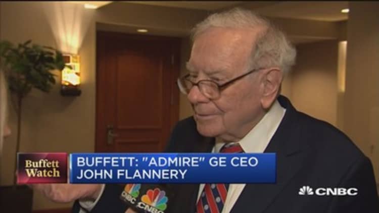 Warren Buffett weighs in on IBM and General Electric