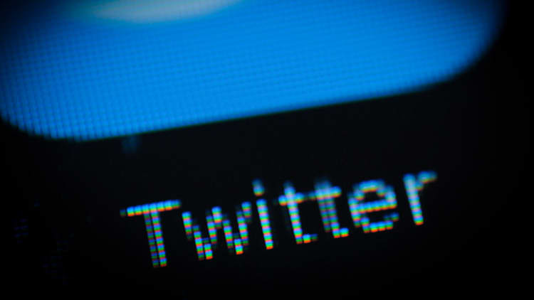 Twitter reports on password glitch