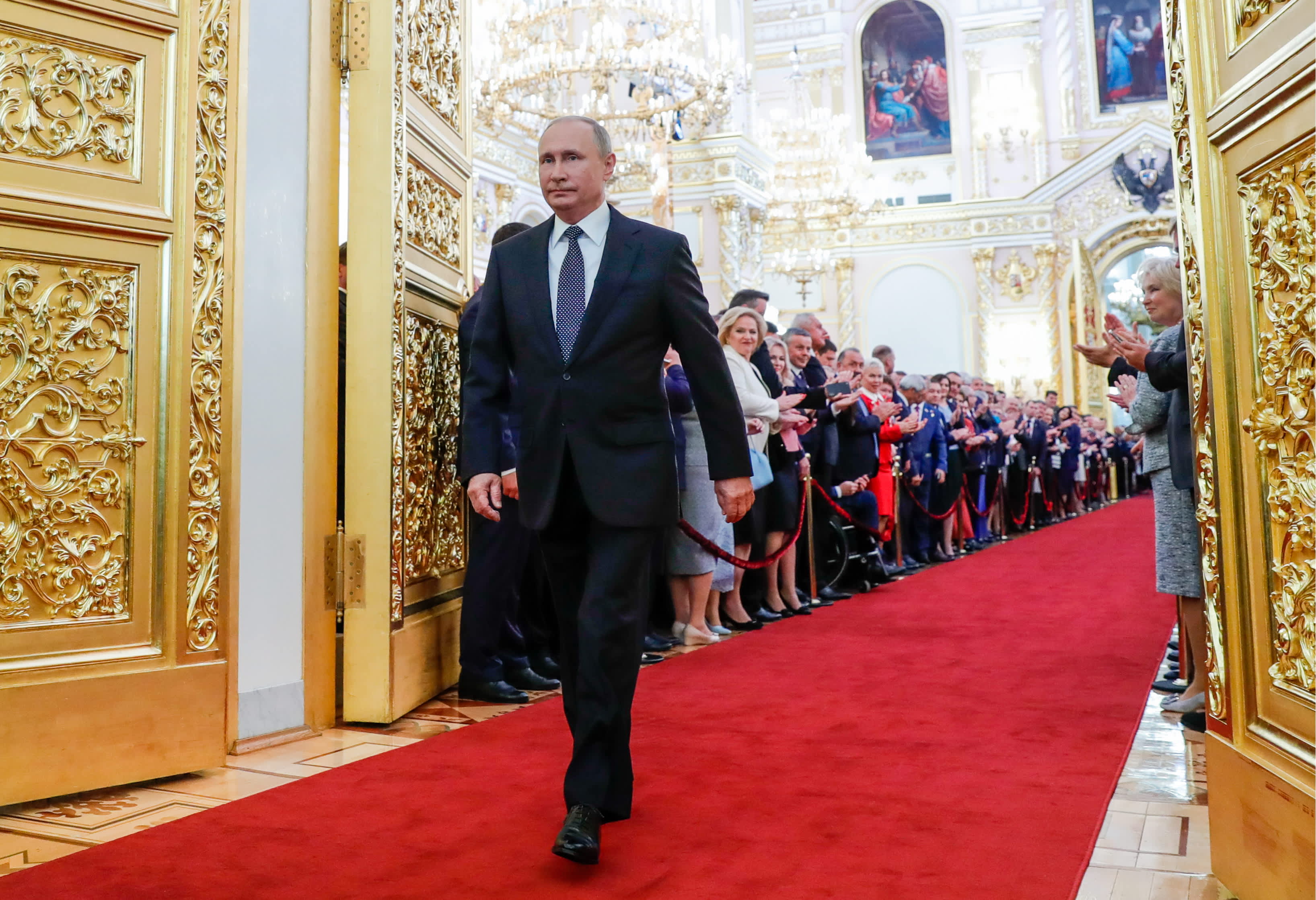 Enorme pago Antídoto Russia's Putin sworn in for another six years in office