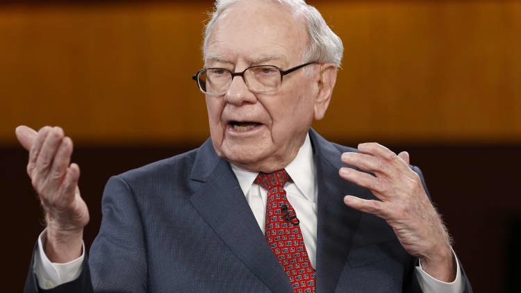Warren Buffett reveals how the Occidental deal came together