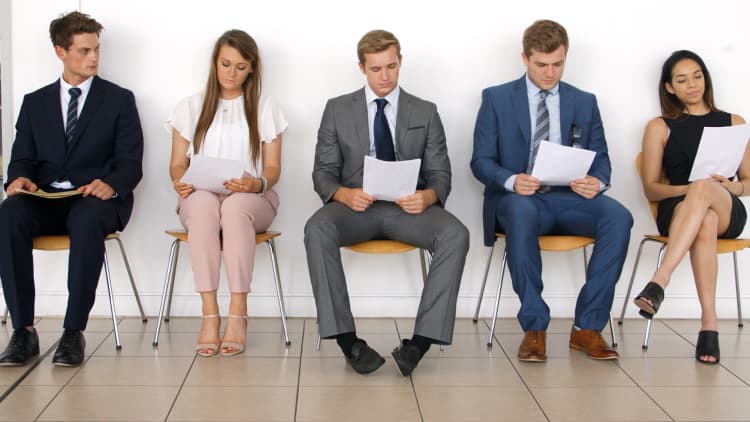 Suzy Welch: Beware of these 3 common job interview traps