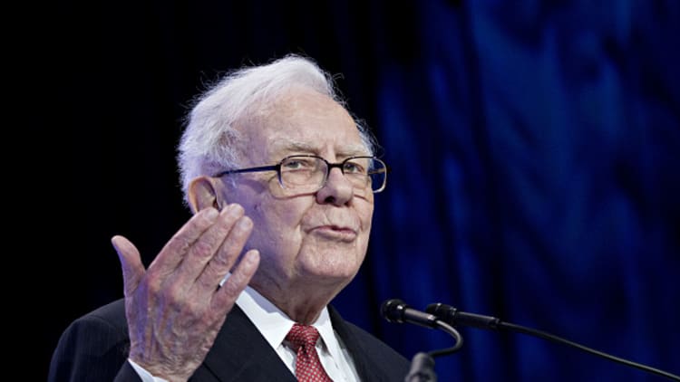 Buffett bounce: When others are panicking, pro says it's time to buy