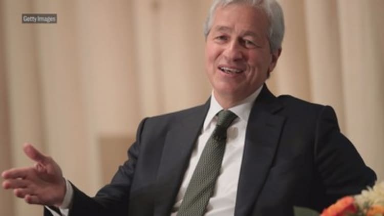 Jamie Dimon: Economy is ‘strong’ but odds for another recession are ‘100 percent’
