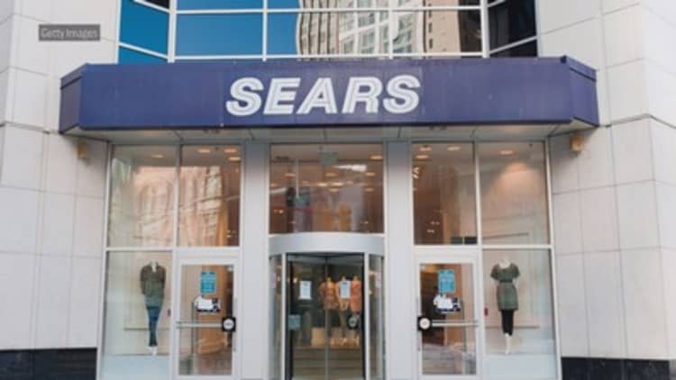 Sears shares jump as much as 22% on Amazon tire deal