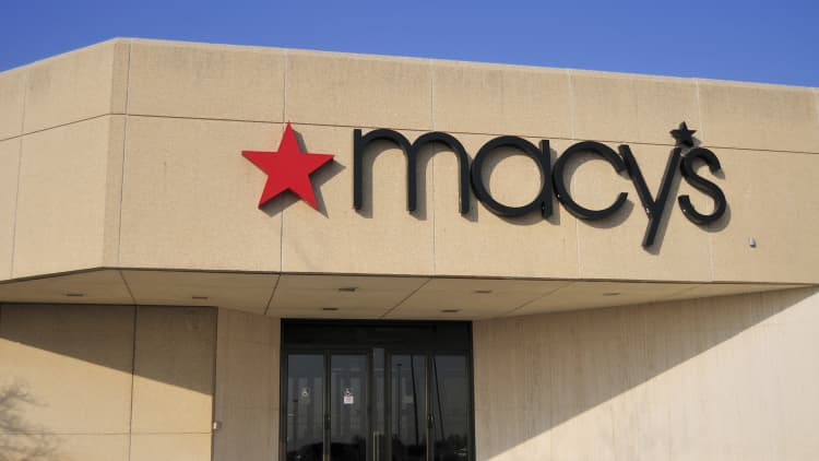 Macy's reports first negative comp sales in two years