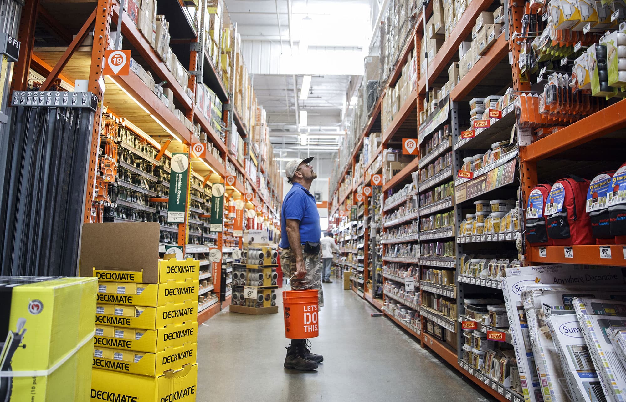 Home Depot shares fall on fourth-quarter earnings miss
