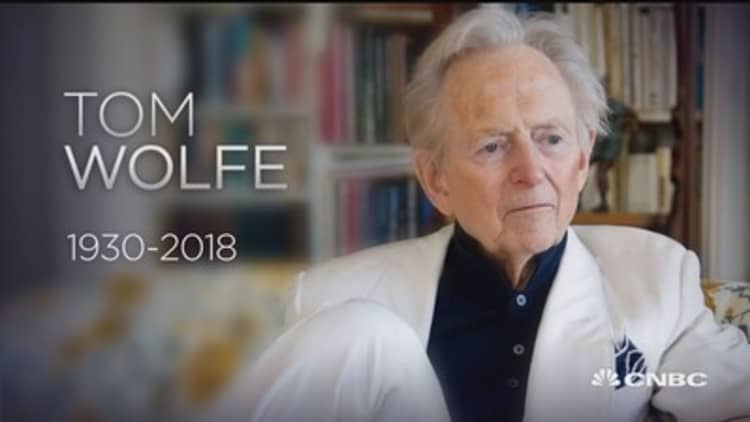 Novelist and journalist Tom Wolfe dead at 88