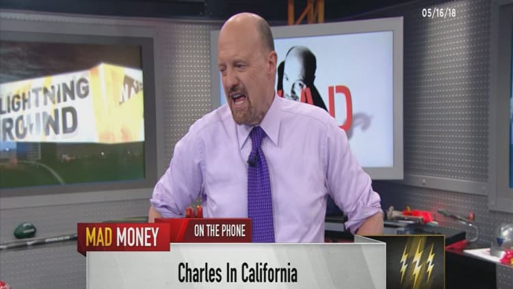 Cramer's lightning round: Don't buy Apple suppliers right now