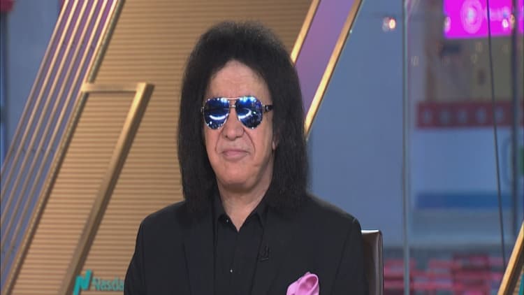 Kiss frontman Gene Simmons on the Mideast and Trump's proposed US border wall