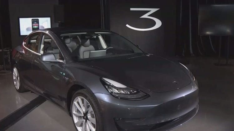 Consumer Reports doesn't recommend the Tesla Model 3 sedan