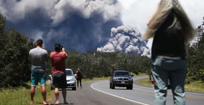 As Hawaii volcano eruption hits tourism, governor stresses the island is 'open for business'