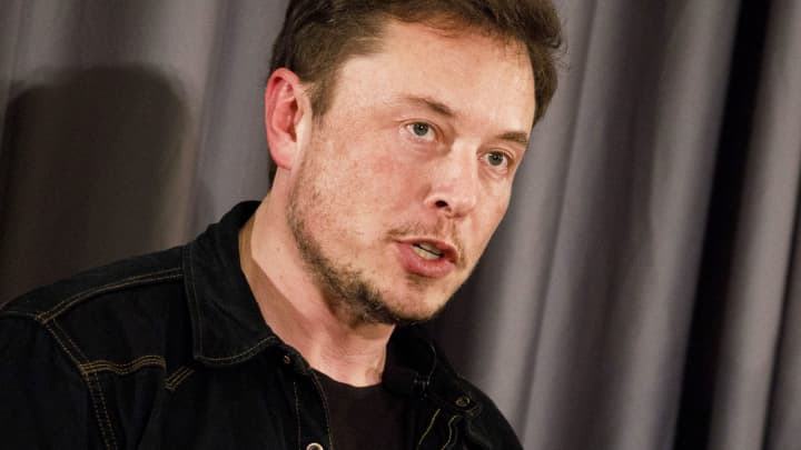 British diver mulls legal action after Elon Musk calls him 'pedo guy'->