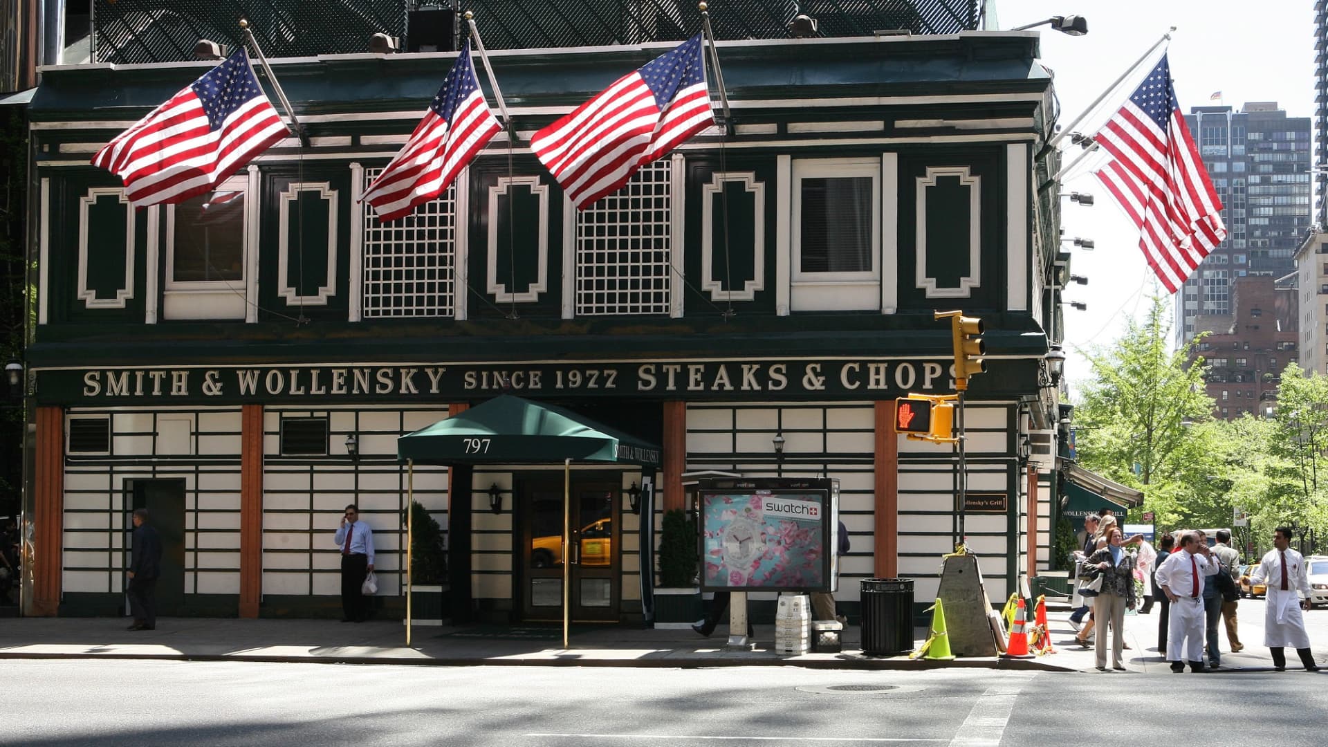 Smith & Wollensky steakhouse is photographed on Wednesday, May 9, 2007, in New York.