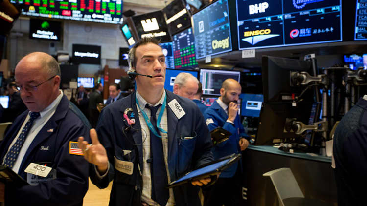 Energy and financial stocks drag down markets