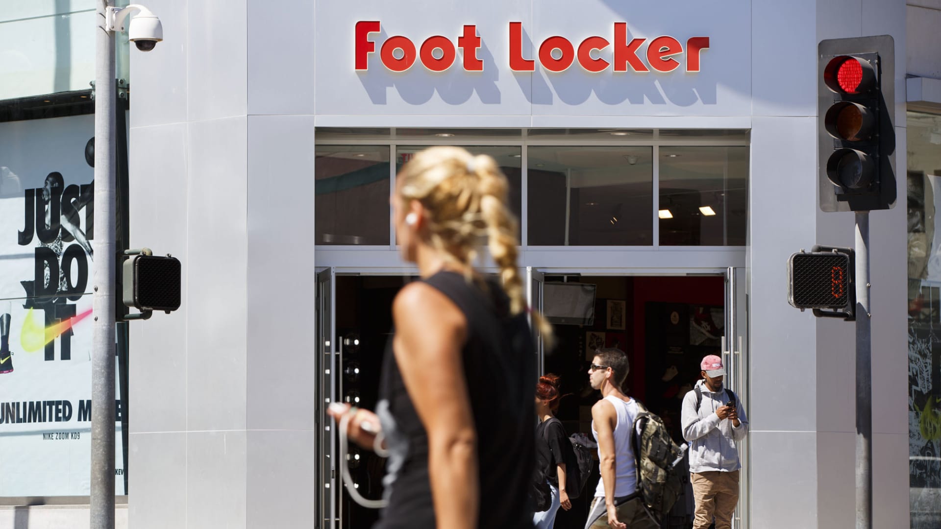 Here’s why Jim Cramer is sticking with Foot Locker despite a terrible quarter and big stock drop