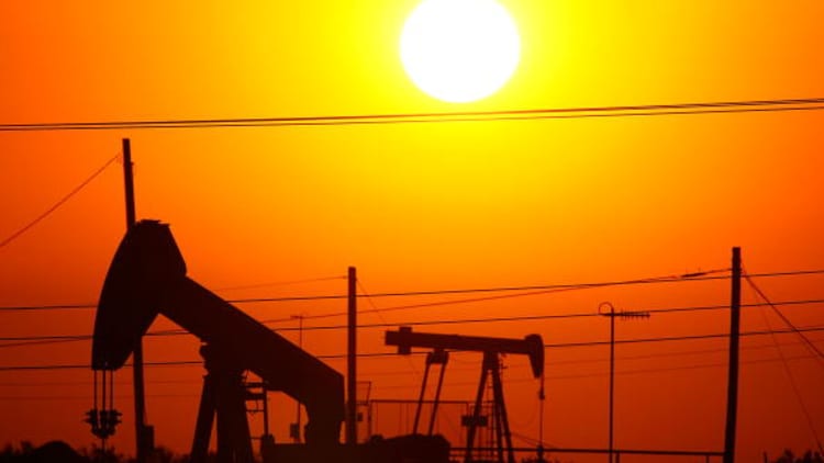 Crude slump hits energy ETFS