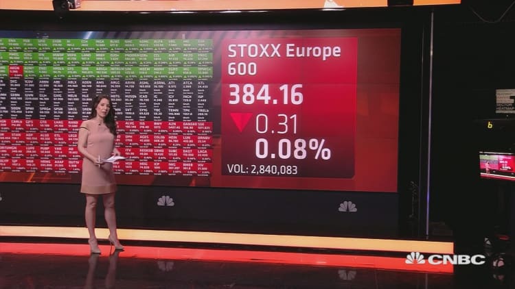 European stocks open slightly lower as Italian crisis batters financial markets