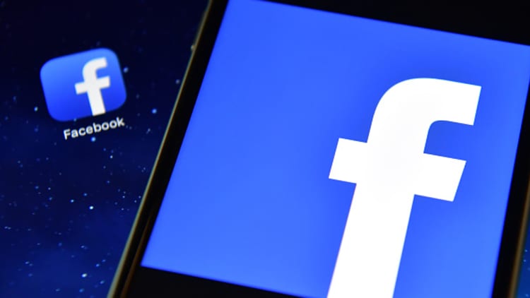 Former Facebook attorney weighs in on antitrust claims