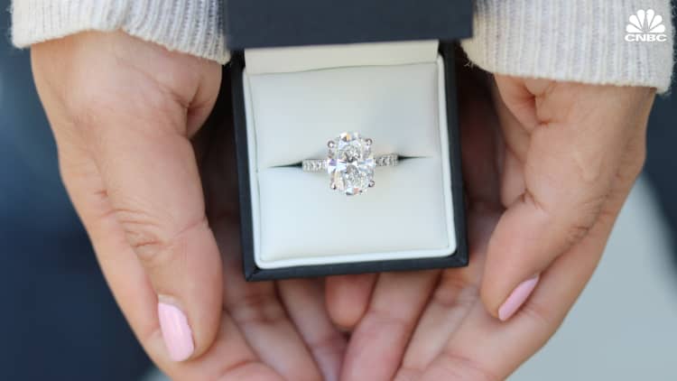 This start-up is selling lab-grown diamond rings at a 30% discount and jewelers couldn't tell the difference