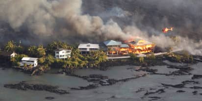 Volcanic lava buries two housing tracts on Hawaii's Big Island