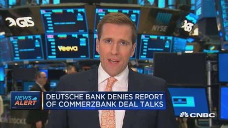 Deutsche Bank denies report of Commerzbank deal talks