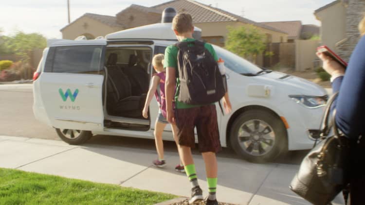 Self-driving Waymo minivans are now available on Lyft in Arizona
