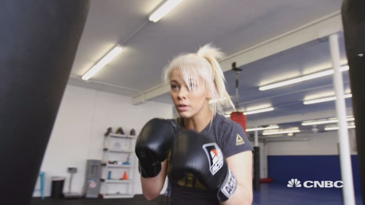 This is how much UFC fighter Paige VanZant earns