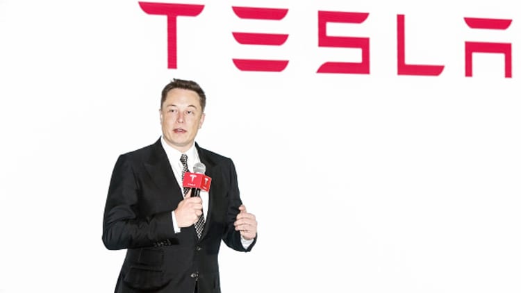 Elon Musk buys 72,500 shares of Tesla