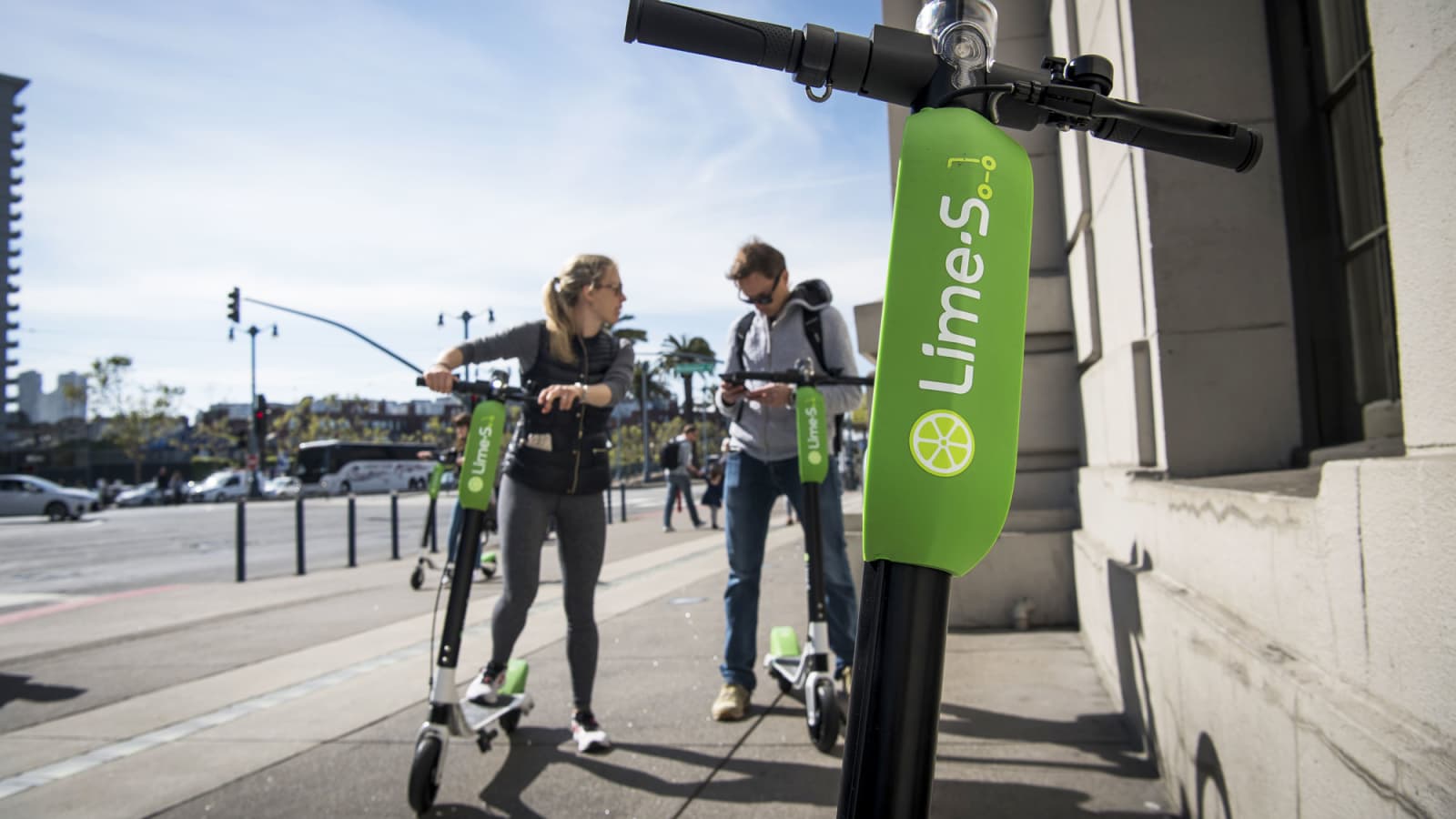 Scooter Start Ups Like Lime And Bird Why Investors Love