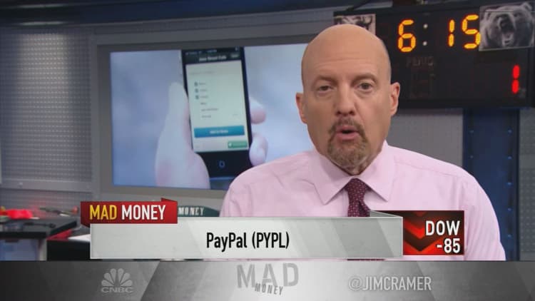Cramer: Bitcoin and PayPal are putting pressure on bank stocks