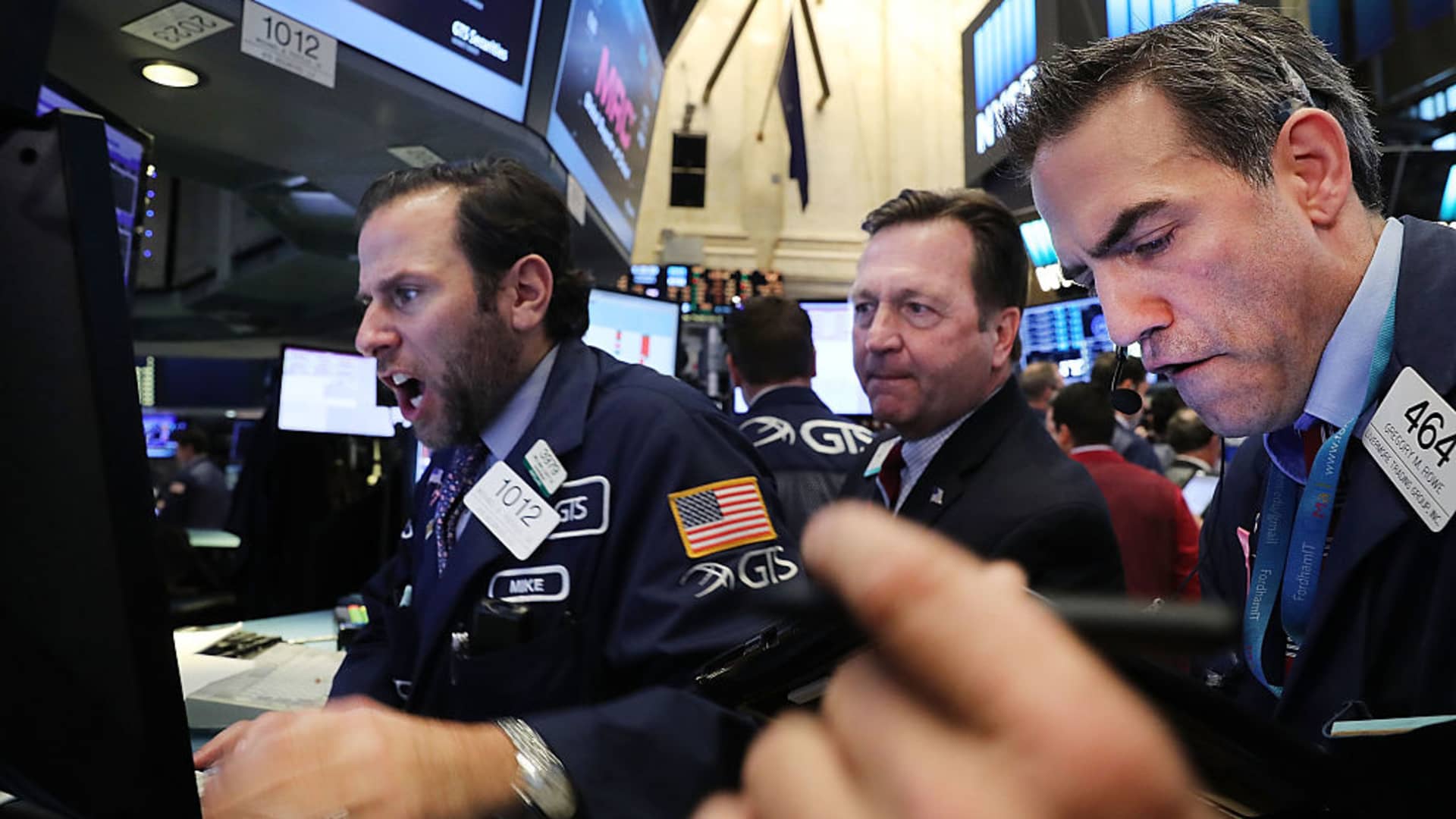 Dow closes nearly 400 points higher as Wall Street bets on easing inflation smaller rate hikes into year end – CNBC