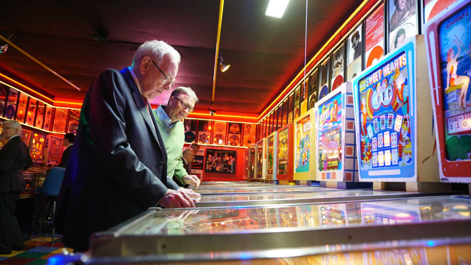 Warren Buffett told Bill Gates that pinball machines were the best business he ever had