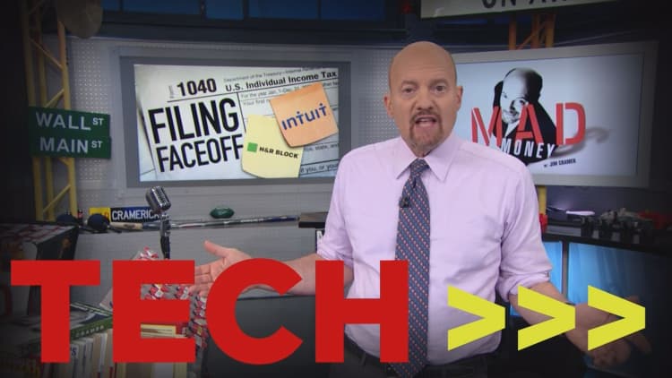 Cramer Remix: The battle between these stocks proves why tech triumphs