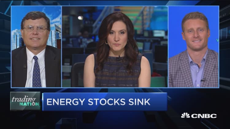 Trading Nation: Energy stocks sink