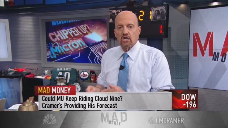 Cramer steps out on a limb to support Micron