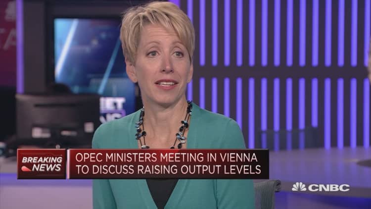 S&P’s Evans: Politics has overtaken ‘everything’ in OPEC meeting