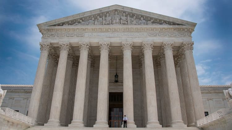 Supreme Court backs Trump travel ban