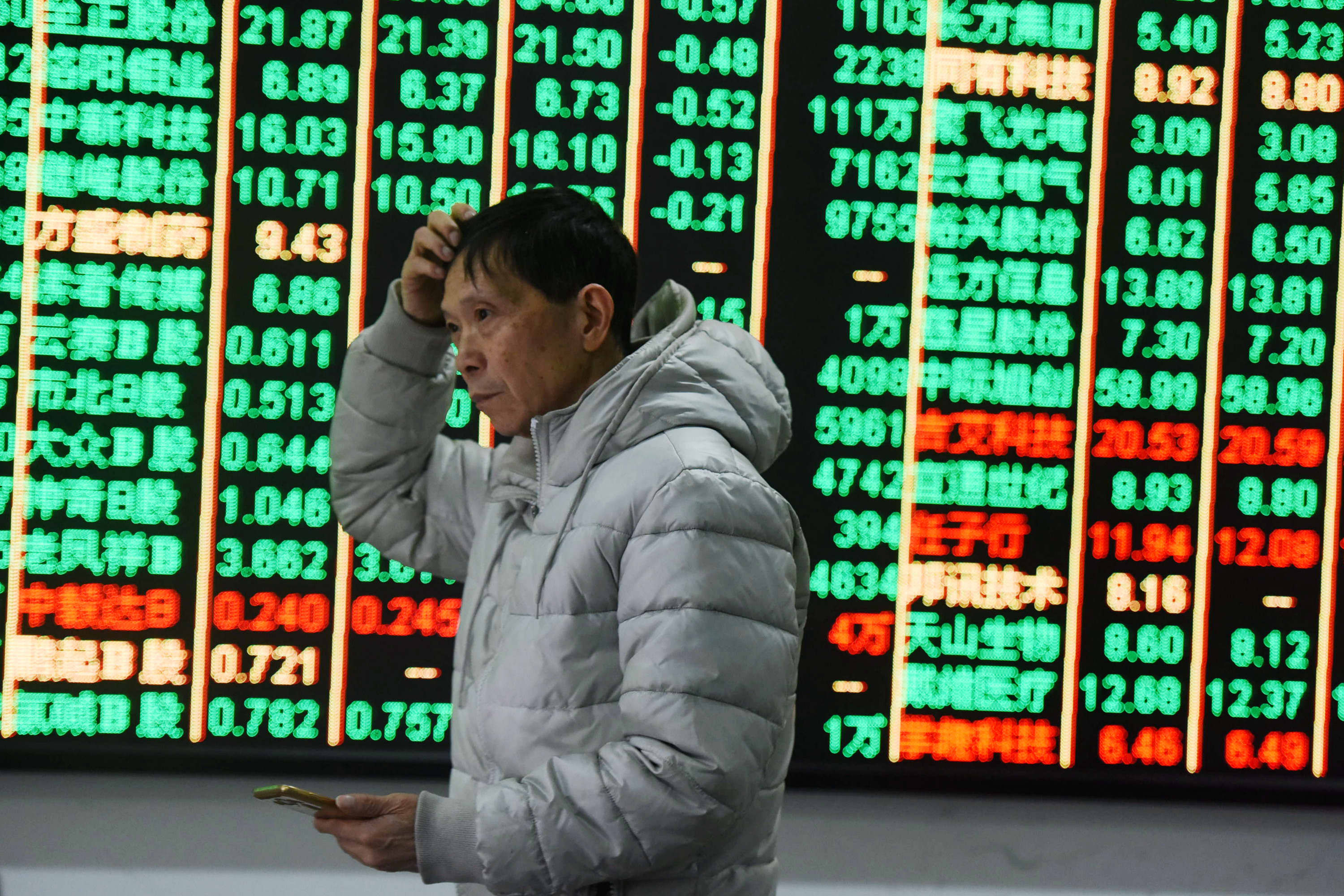 Chinese stocks just saw worst week since October, but a few China ETFs are still beating the market