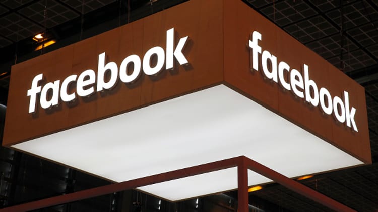 Facebook shares drop on SEC, FBI and FTC probes