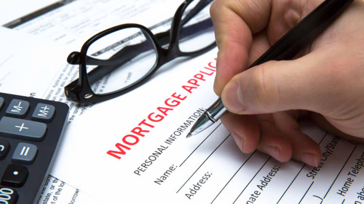 Mortgage applications rise 2.5% as more homes hit the market