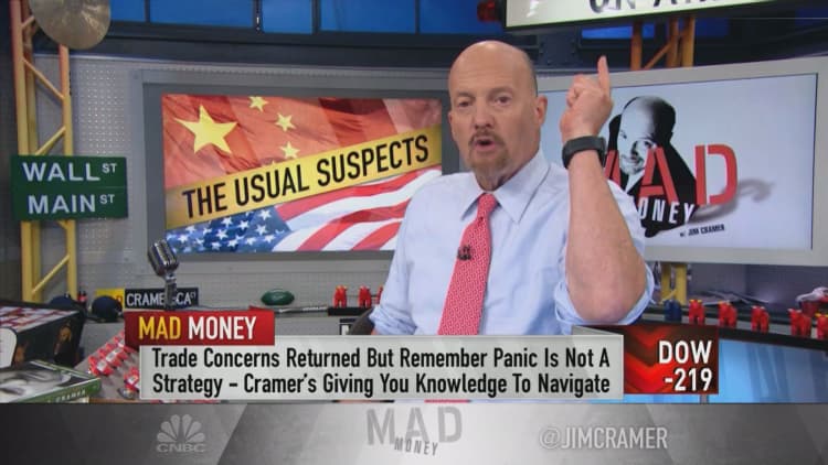Cramer flags Mastercard and Visa's 'unbeatable' hedges against China trade fears